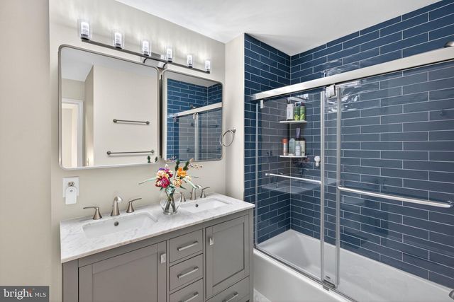 154 GALWAY CIR, Chalfont, PA 18914