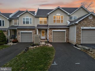 154 GALWAY CIR, Chalfont, PA 18914