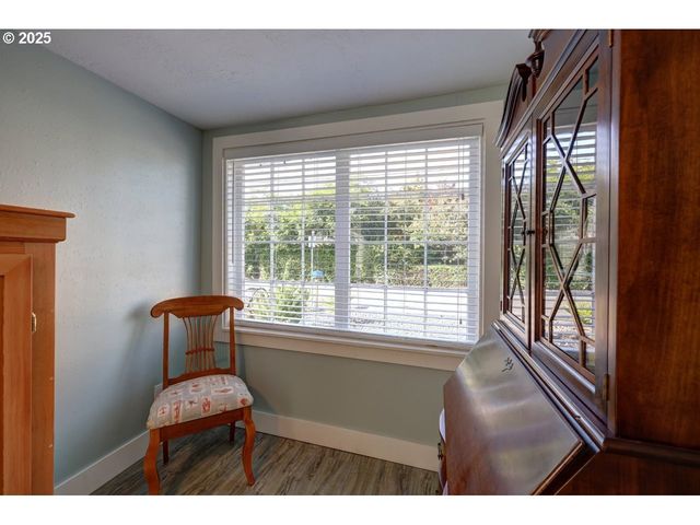 739 11TH Ave, Seaside, OR 97138