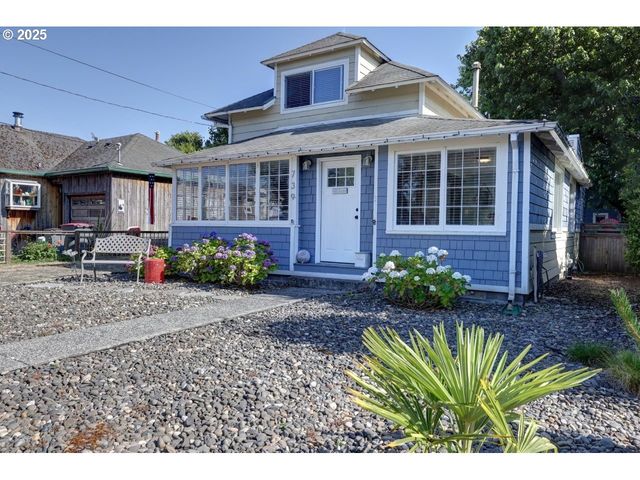 739 11TH Ave, Seaside, OR 97138