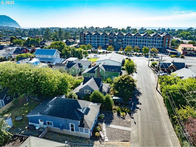 739 11TH Ave, Seaside, OR 97138