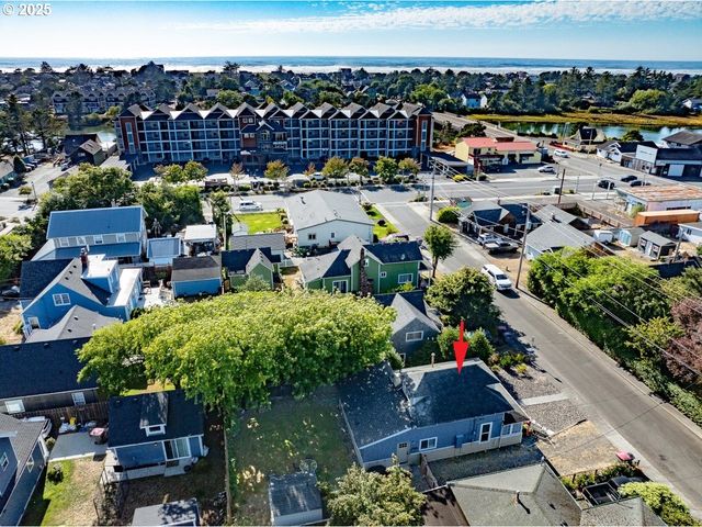 739 11TH Ave, Seaside, OR 97138