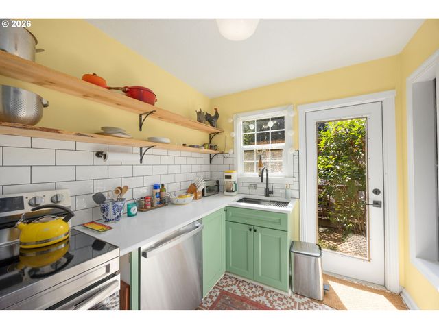 3011 Se 75TH Ave, Portland, OR 97206