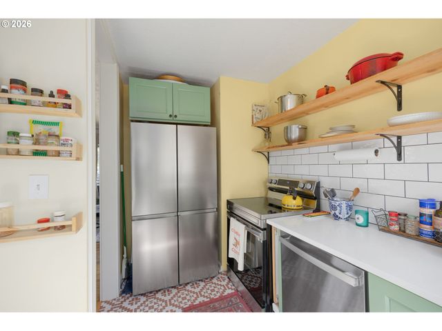 3011 Se 75TH Ave, Portland, OR 97206