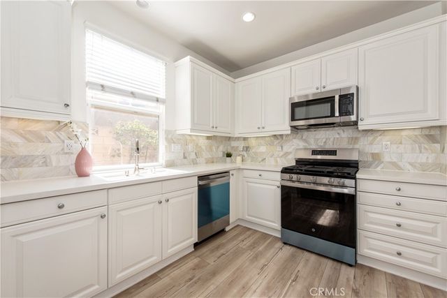 94 Chantilly, Irvine, CA 92620