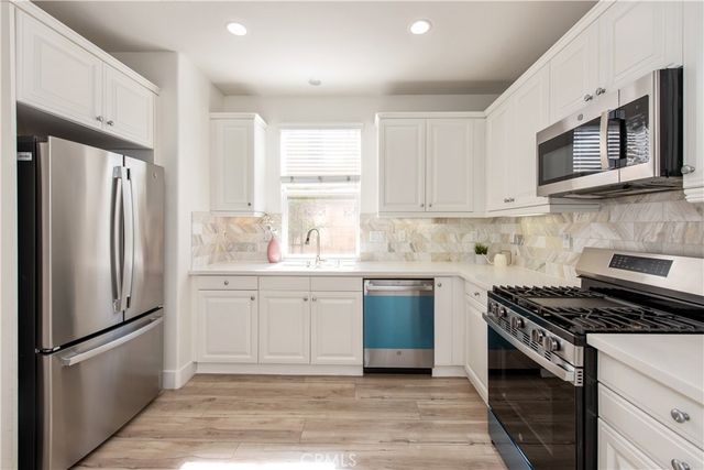 94 Chantilly, Irvine, CA 92620