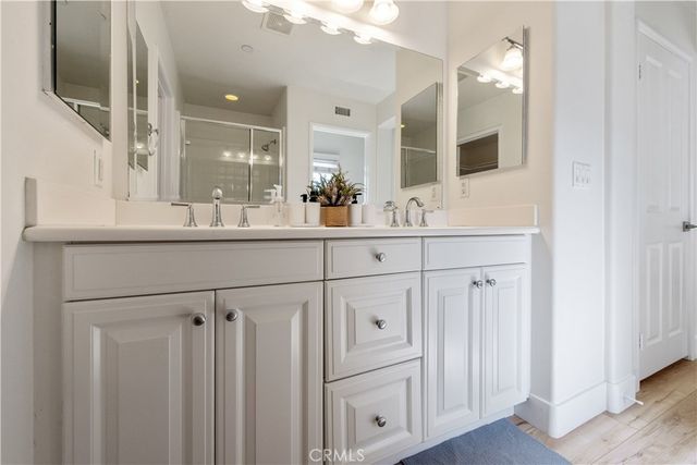 94 Chantilly, Irvine, CA 92620