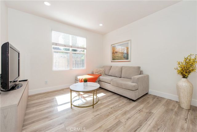 94 Chantilly, Irvine, CA 92620