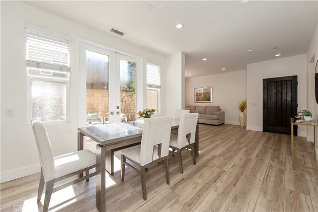 94 Chantilly, Irvine, CA 92620