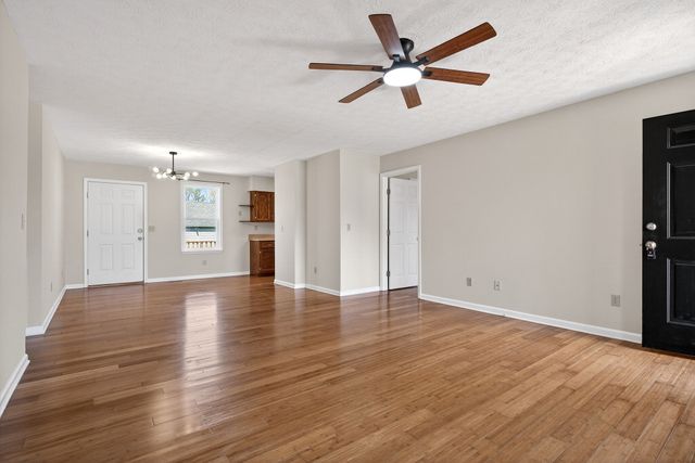 3531 Riveroaks Dr, Cookeville, TN 38506