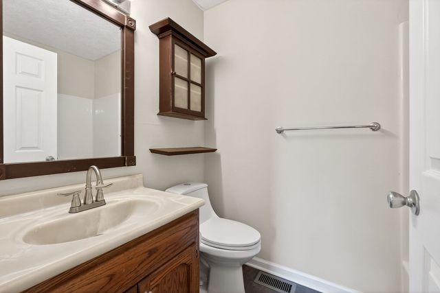 3531 Riveroaks Dr, Cookeville, TN 38506