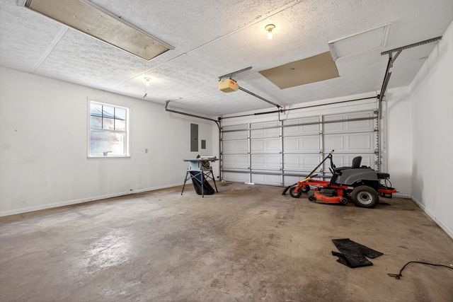 3531 Riveroaks Dr, Cookeville, TN 38506