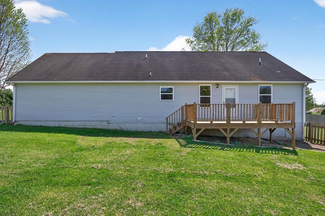 3531 Riveroaks Dr, Cookeville, TN 38506