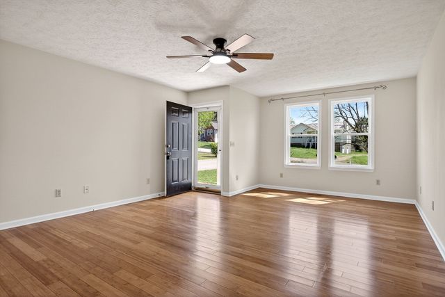 3531 Riveroaks Dr, Cookeville, TN 38506