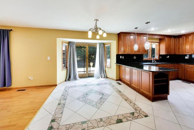 443 N Tara Lane, Addison, IL 60101