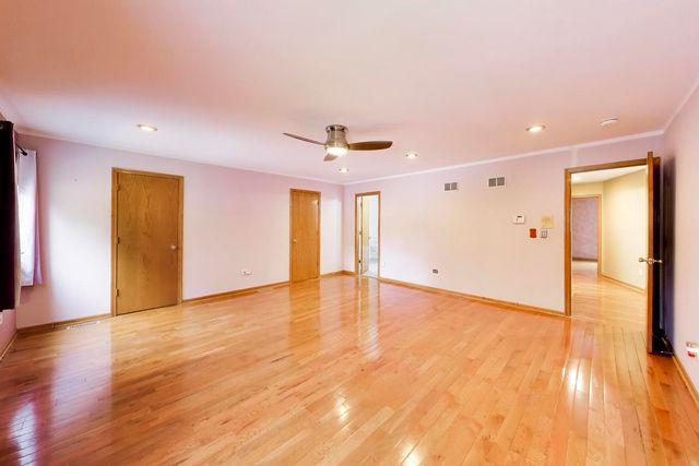 443 N Tara Lane, Addison, IL 60101