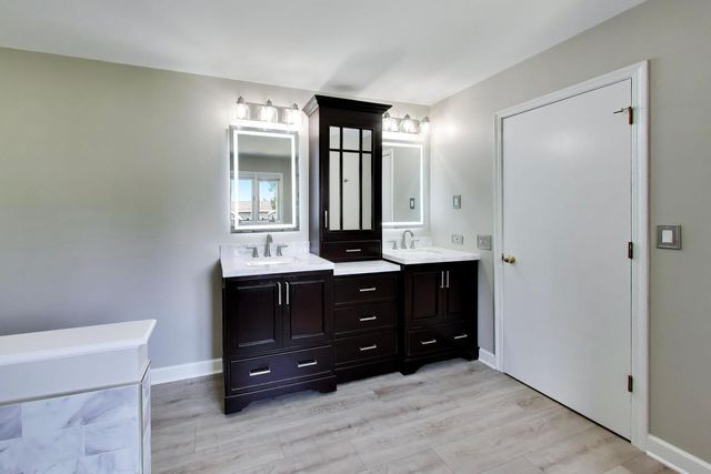 443 N Tara Lane, Addison, IL 60101