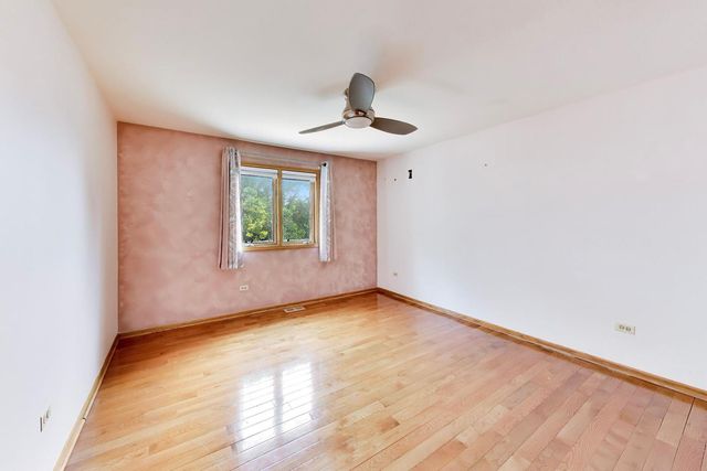 443 N Tara Lane, Addison, IL 60101