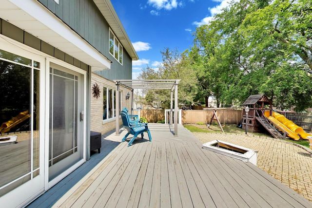 443 N Tara Lane, Addison, IL 60101