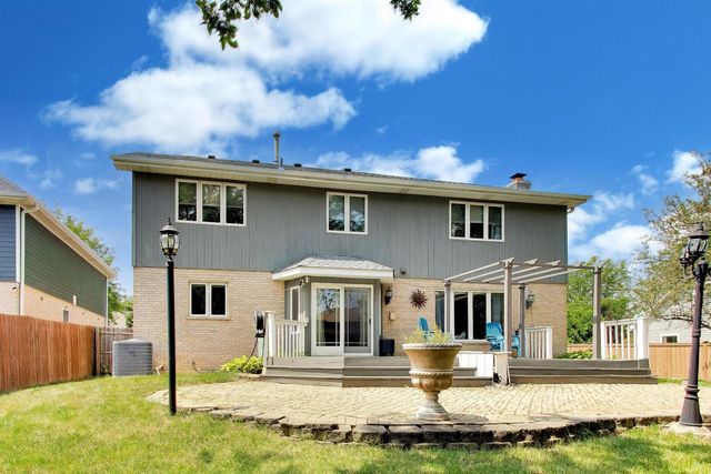 443 N Tara Lane, Addison, IL 60101