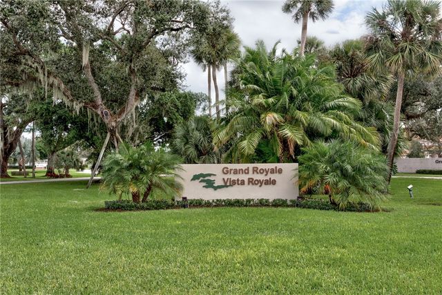 107 Spring Lake Court 206, Vero Beach, FL 32962