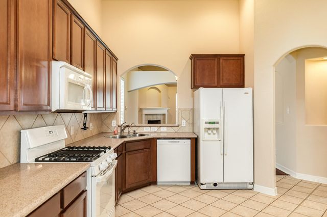 1025 Luke Drive, Alvin, TX 77511