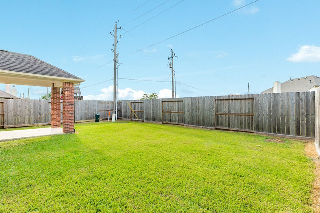 1025 Luke Drive, Alvin, TX 77511