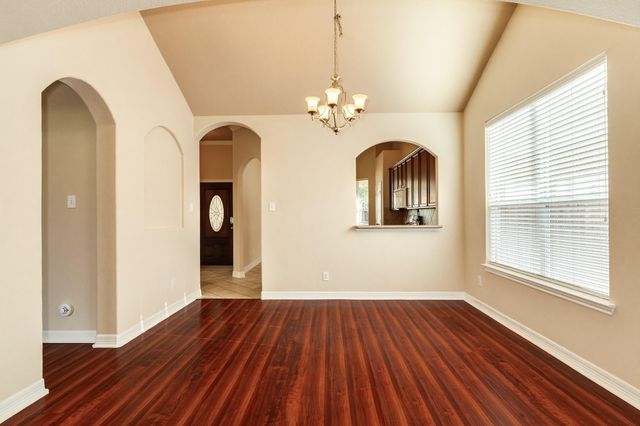 1025 Luke Drive, Alvin, TX 77511