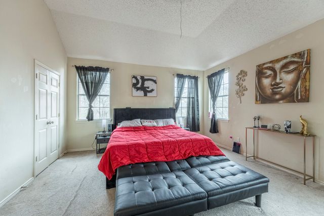 8701 Creekside Drive, Rowlett, TX 75089