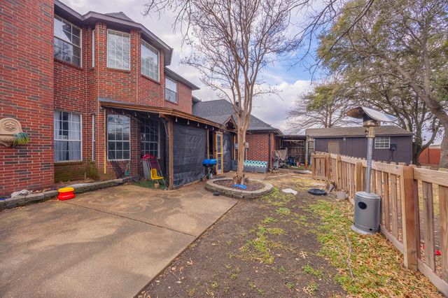 8701 Creekside Drive, Rowlett, TX 75089