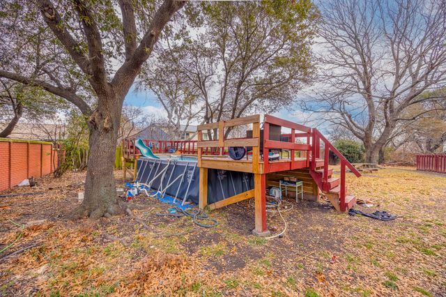 8701 Creekside Drive, Rowlett, TX 75089