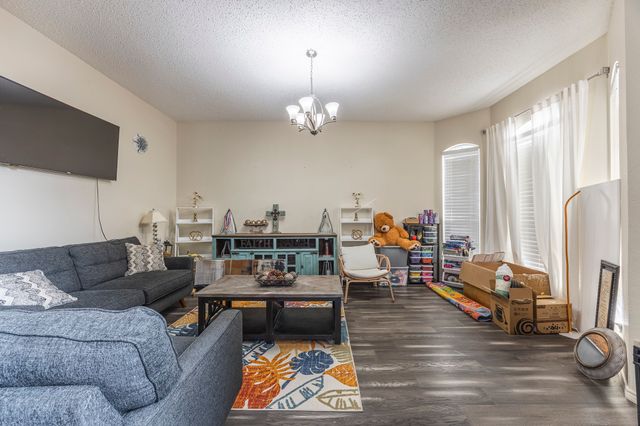 8701 Creekside Drive, Rowlett, TX 75089