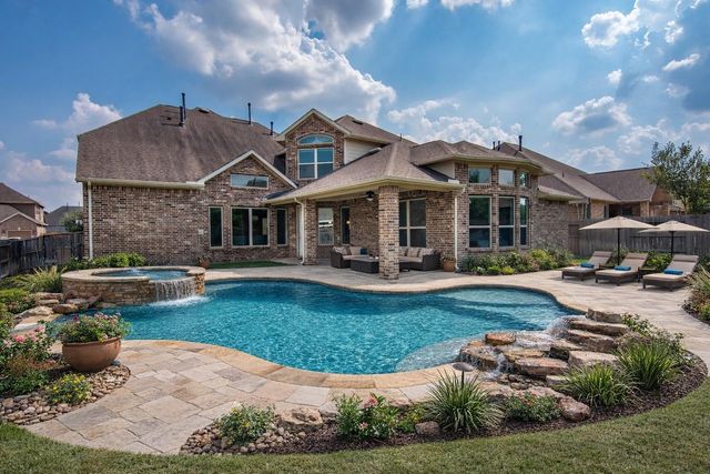 16619 Wolf Pass Drive, Cypress, TX 77433