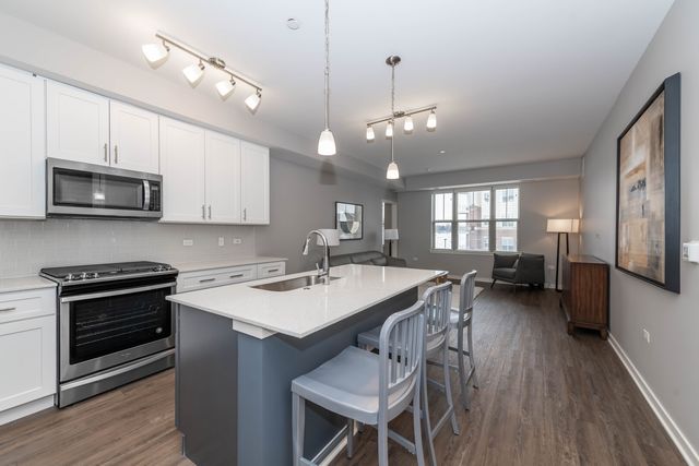 21599 W Field Court 5-203, Deer Park, IL 60010