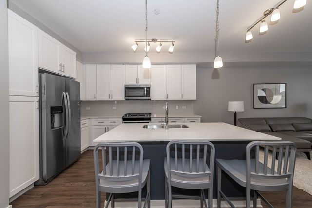 21599 W Field Court 5-203, Deer Park, IL 60010
