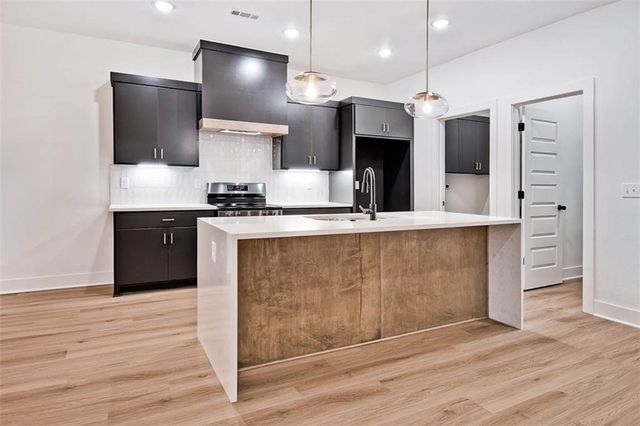 1 Consett Lane, Bella Vista, AR 72714