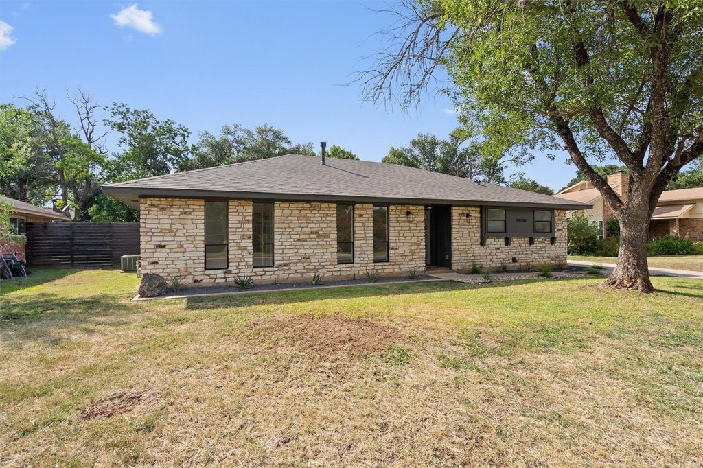 7008 Beckett RD, Austin, TX 78749