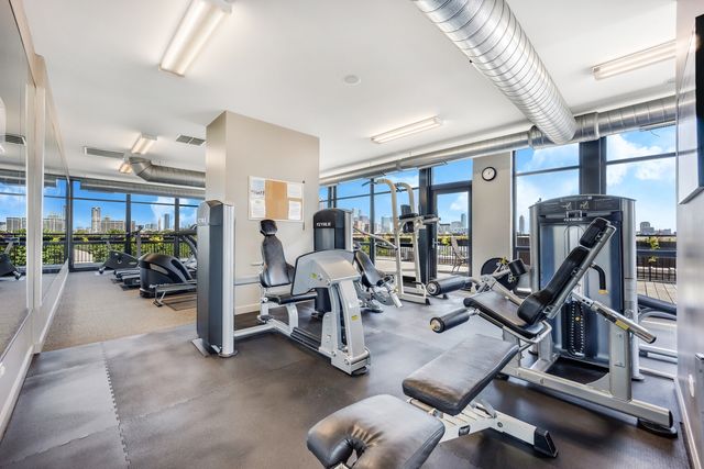 1000 W 15th Street 331, Chicago, IL 60608