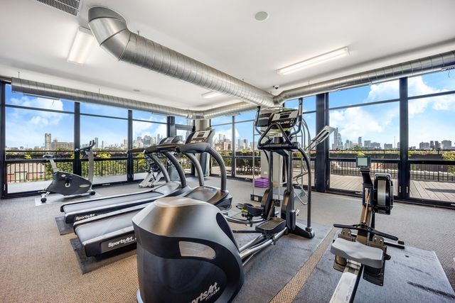 1000 W 15th Street 331, Chicago, IL 60608