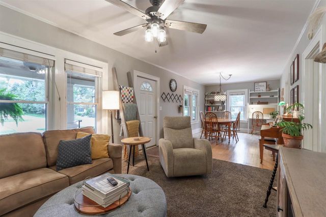 108 E LAKE STREET, Waupaca, WI 54981