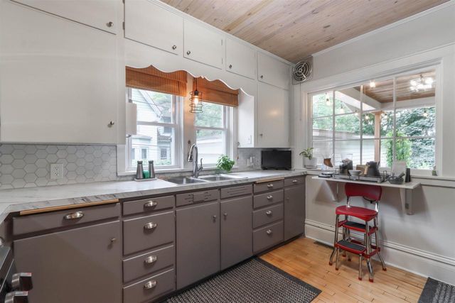 108 E LAKE STREET, Waupaca, WI 54981