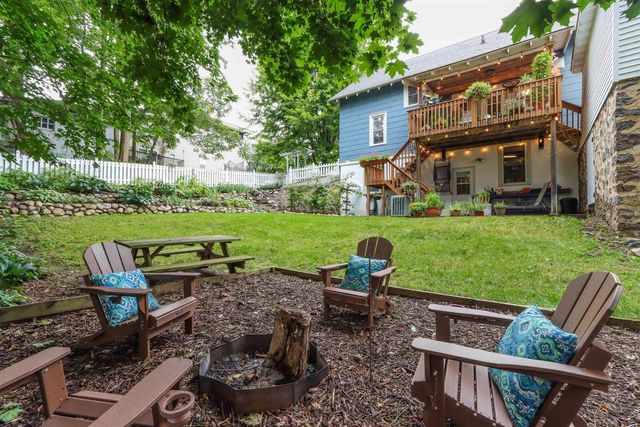 108 E LAKE STREET, Waupaca, WI 54981