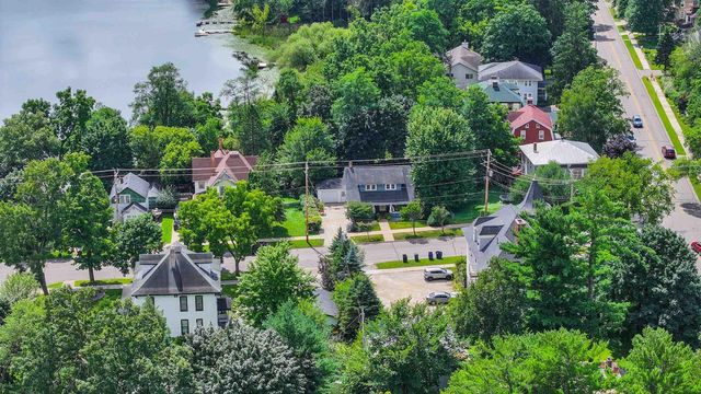 108 E LAKE STREET, Waupaca, WI 54981