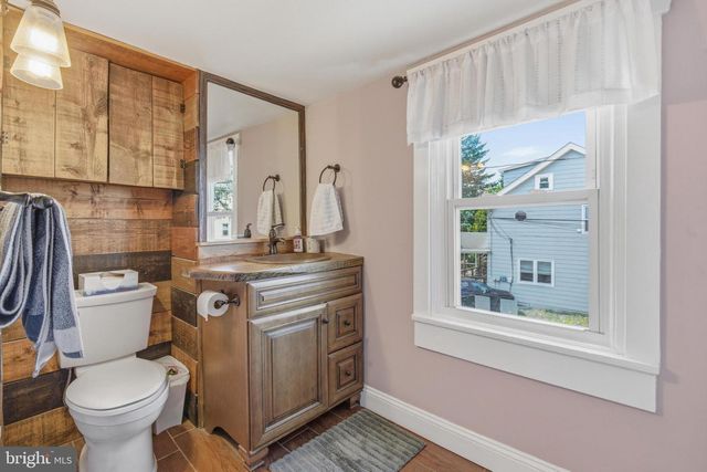 1207 CHARLESTOWN RD, Phoenixville, PA 19460