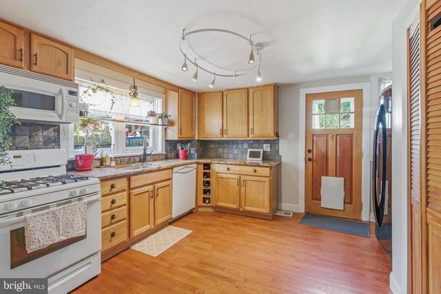 1207 CHARLESTOWN RD, Phoenixville, PA 19460
