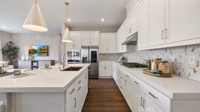 24532 Via La Sombrilla, Valencia, CA 91354