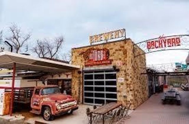 501 W Kimball Street, Mansfield, TX 76063