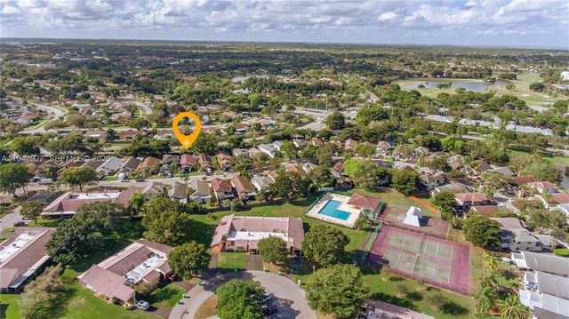 575 Lakeside Cir, Sunrise, FL 33326