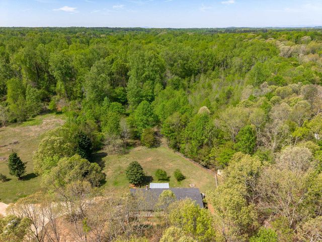 647 Tizian Lane, Inman, SC 29349