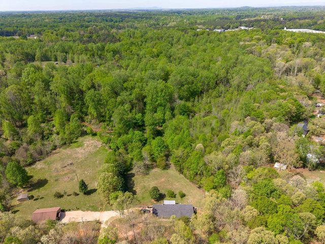 647 Tizian Lane, Inman, SC 29349